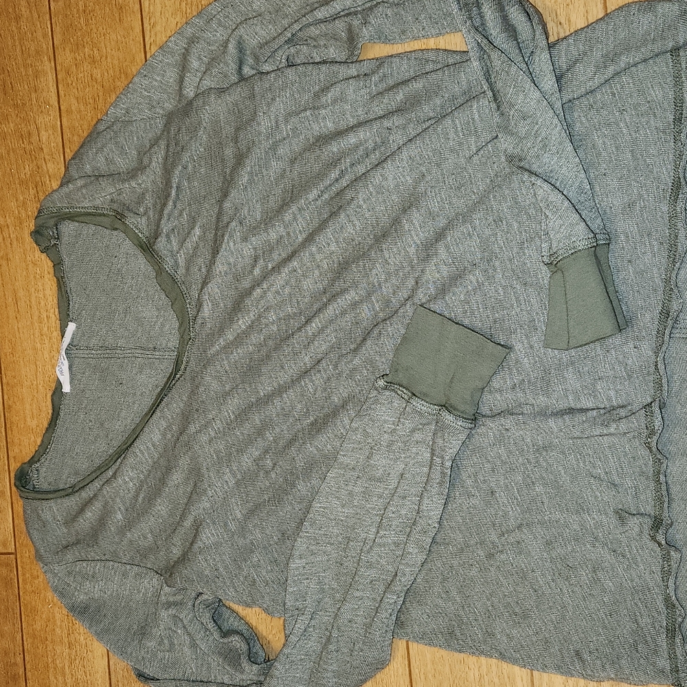 Womens small green top